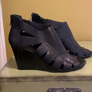 Sole Society black sandal